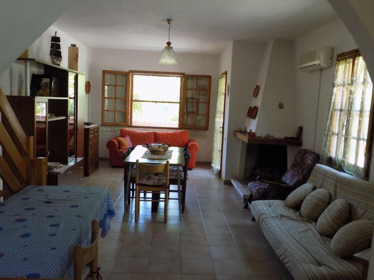 Casa Vacanze Gardenia Соланас Екстериор снимка